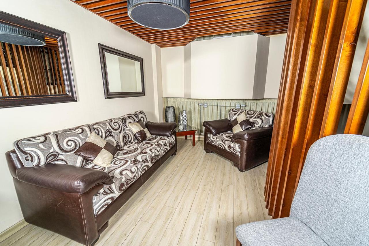 Ayenda El Puente Hotel อาเรกิปา ภายนอก รูปภาพ